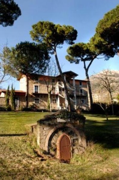 https://www.reteimpresecave.it/immagini_pagine/97/agriturismo-l-oca-bianca-97-496-600.jpg